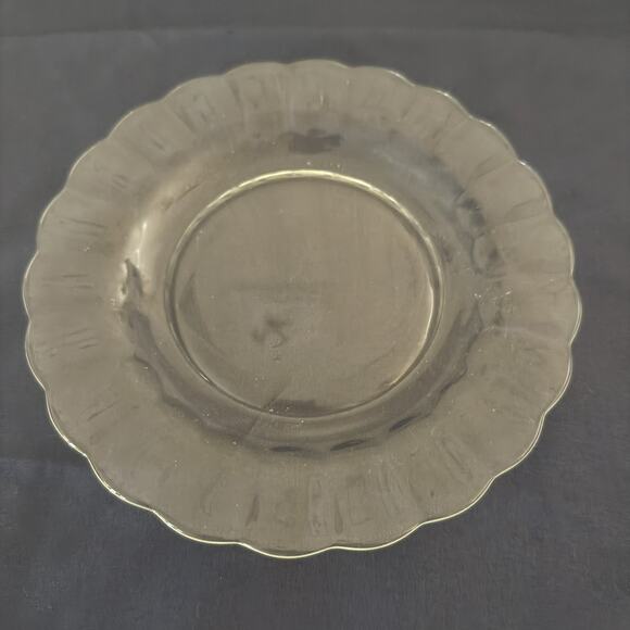 Vintage Duralex Clear Glass Salad or Dessert Plates Ruffle Edge - Set of 6 - Picture 3 of 4